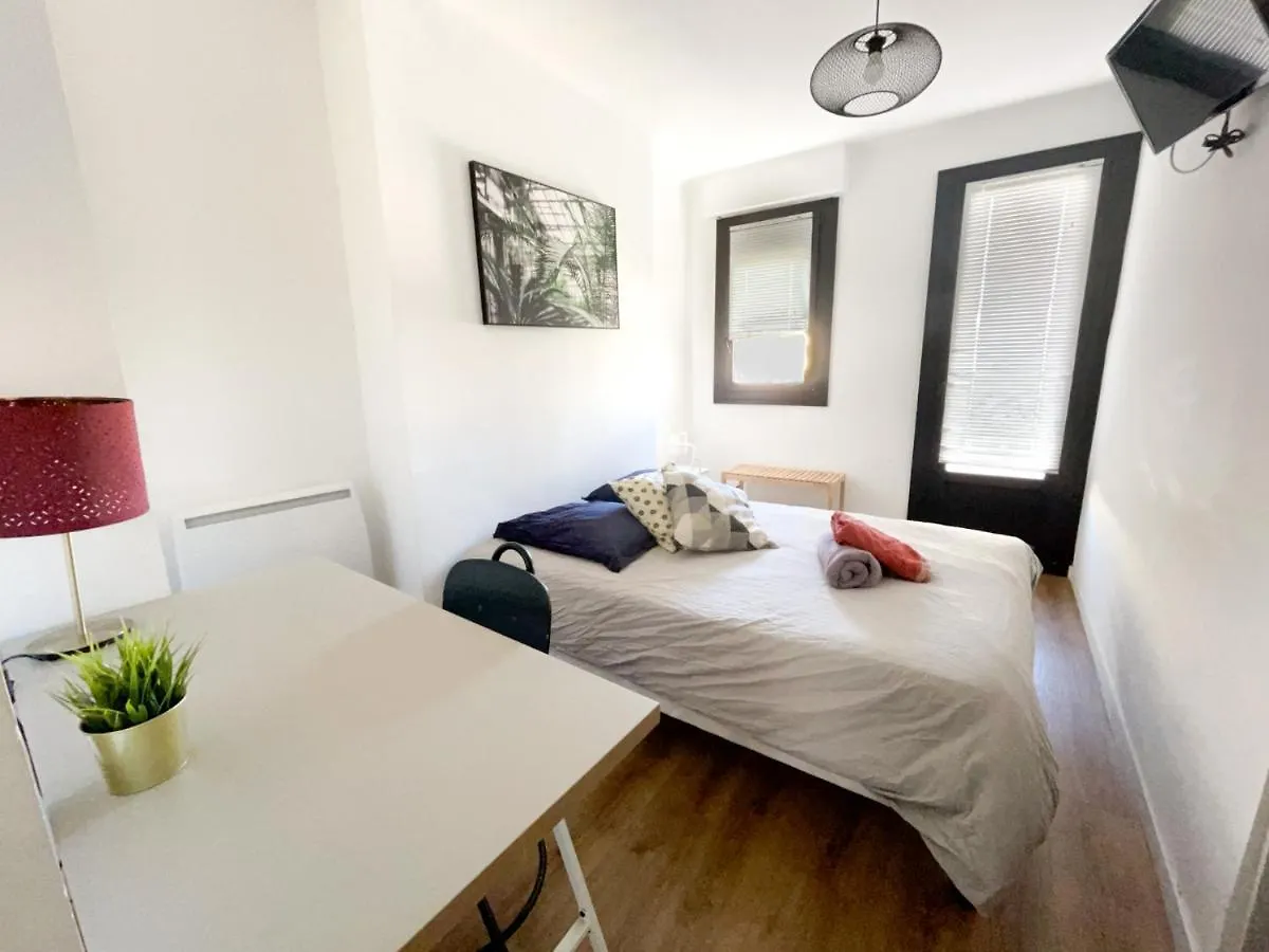 Superbe Appartement, 3 Chambres, Gare St Charles Marseille France