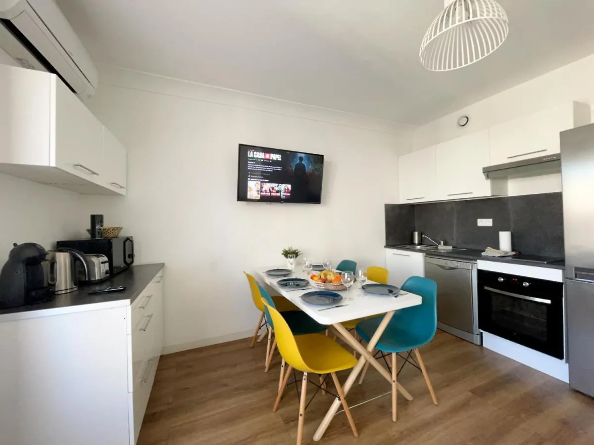Superbe Appartement, 3 Chambres, Gare St Charles Marseille 0*,  France